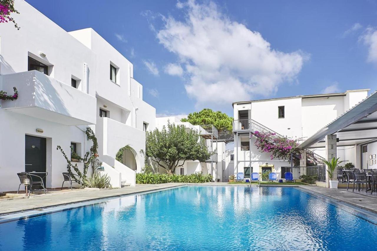 Eva Suites & Apartments Agia Marina  Exterior photo