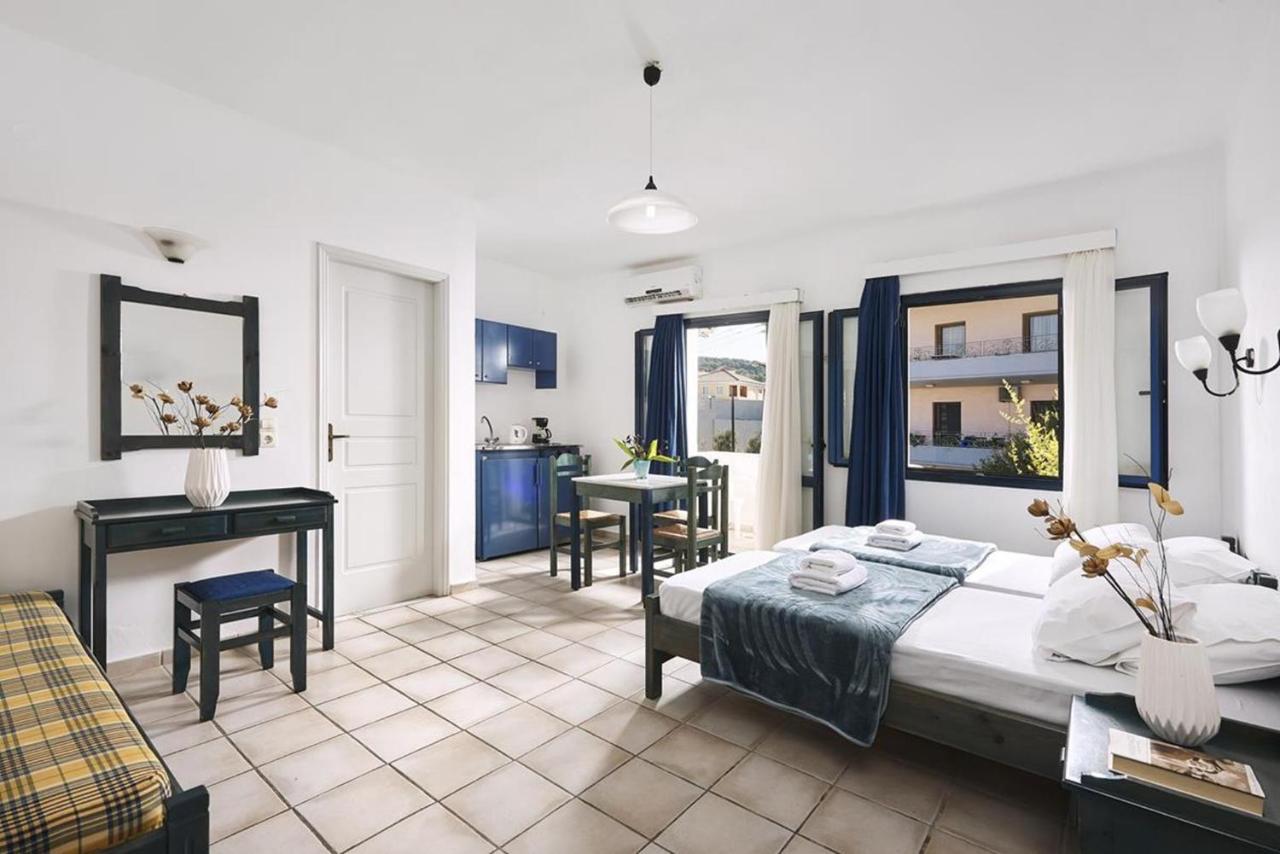 Eva Suites & Apartments Agia Marina  Exterior photo